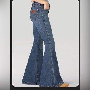 Women's Wrangler Trumpet Flare